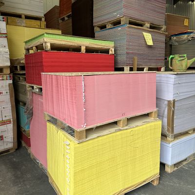 Color Woodfree Offset Printing Paper with PE Coating Material Custom Order Accepted