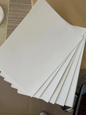 Coated 250-350gsm C2S/High Bulk Art Card for Printing and Packing