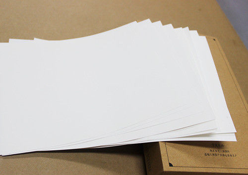 Uncoated White Woodfree Offset Printing Paper in Sheets for Bookbinding Requirements