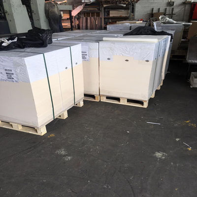 Cream Woodfree Offset Paper for Notebook 98%-110% Brightness Industrial Chemical